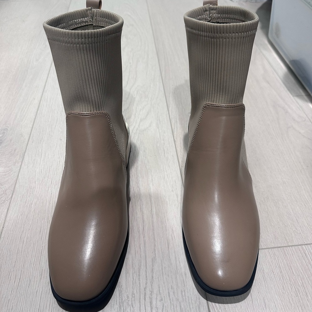 Women’s Tan Ankle Boots